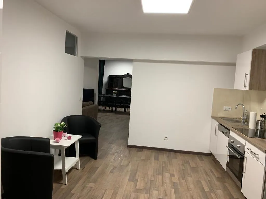 Homestay Lovely Share Apartment Aachener Weiher Cologne