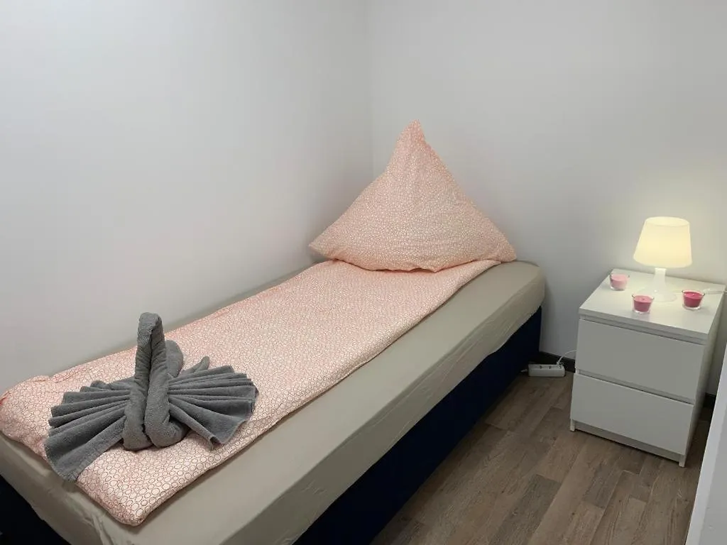 Lovely Share Apartment Aachener Weiher Cologne Germany