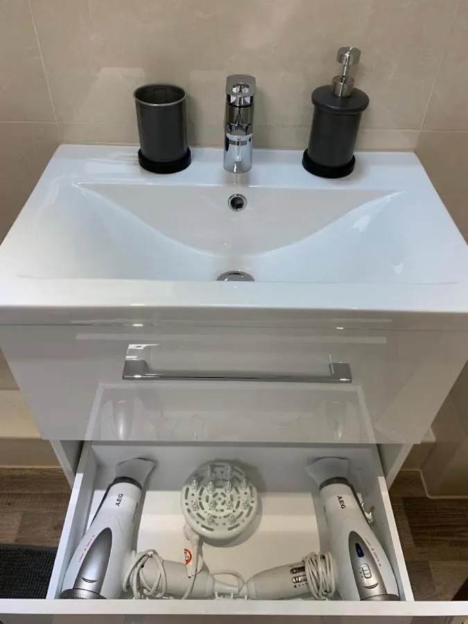 Lovely Share Apartment Aachener Weiher Köln 0*,