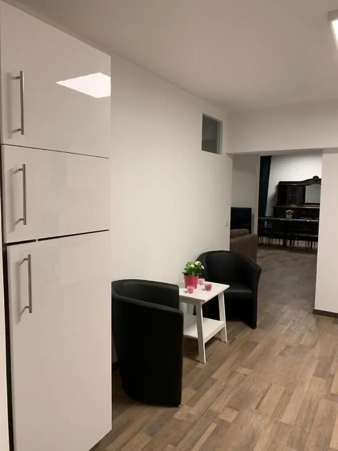 Privatunterkunft Lovely Share Apartment Aachener Weiher Köln Deutschland